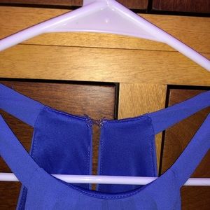 gorgeous blue dress!!